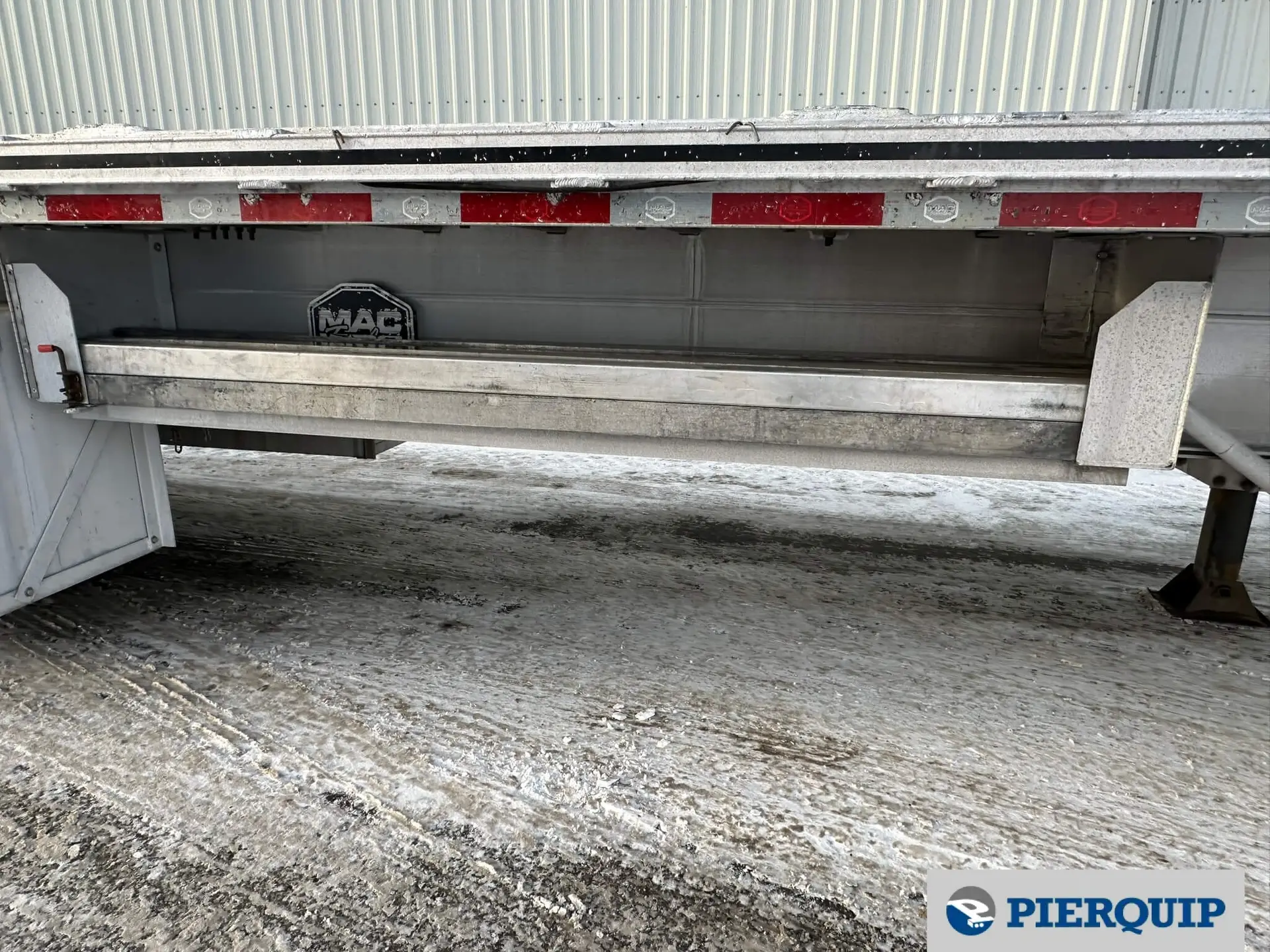 Pierquip_Mac Trailer_Flatbed_Tridem_Bunk (8)