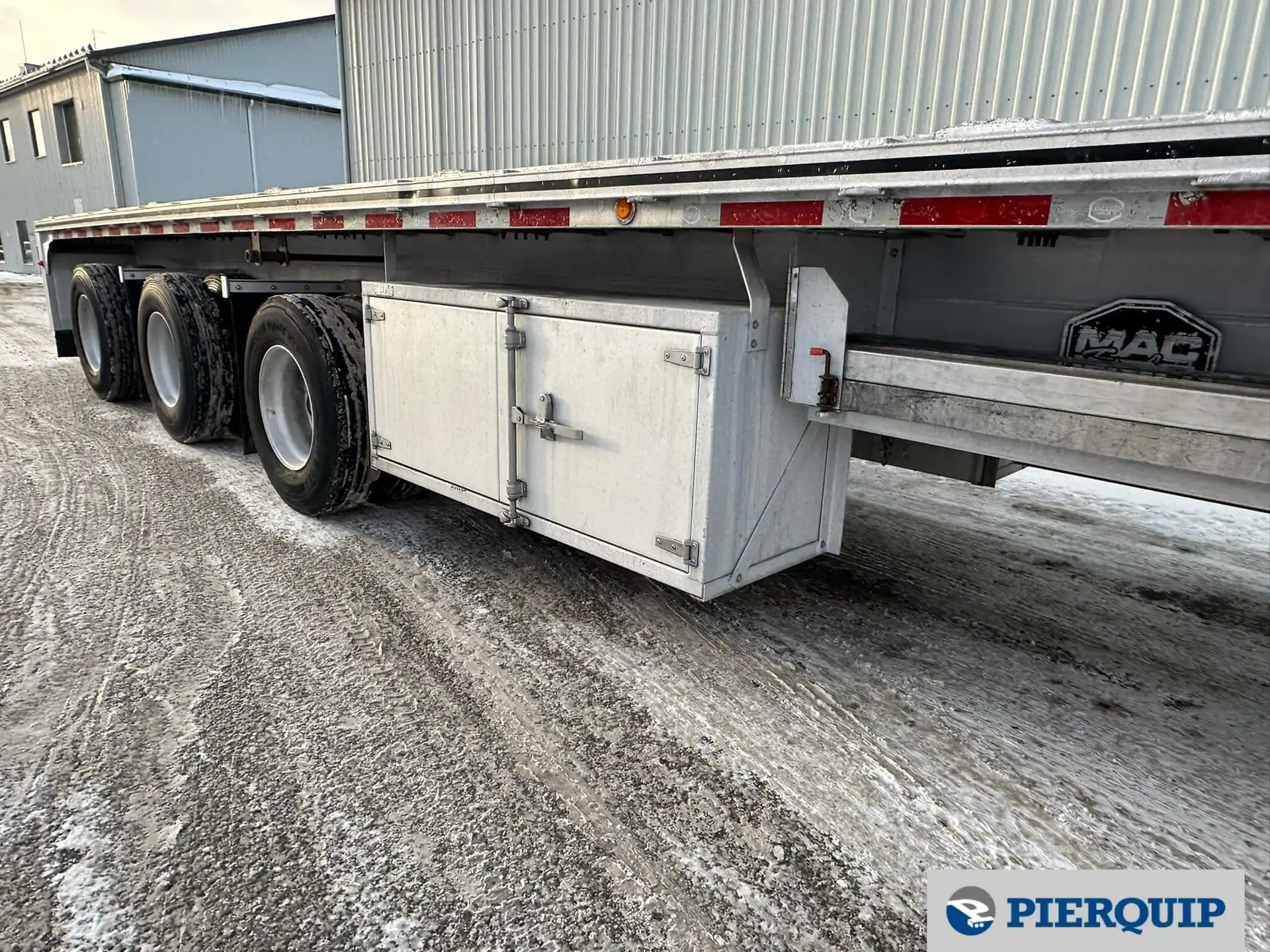 Pierquip_Mac Trailer_Flatbed_Tridem_Bunk (9)