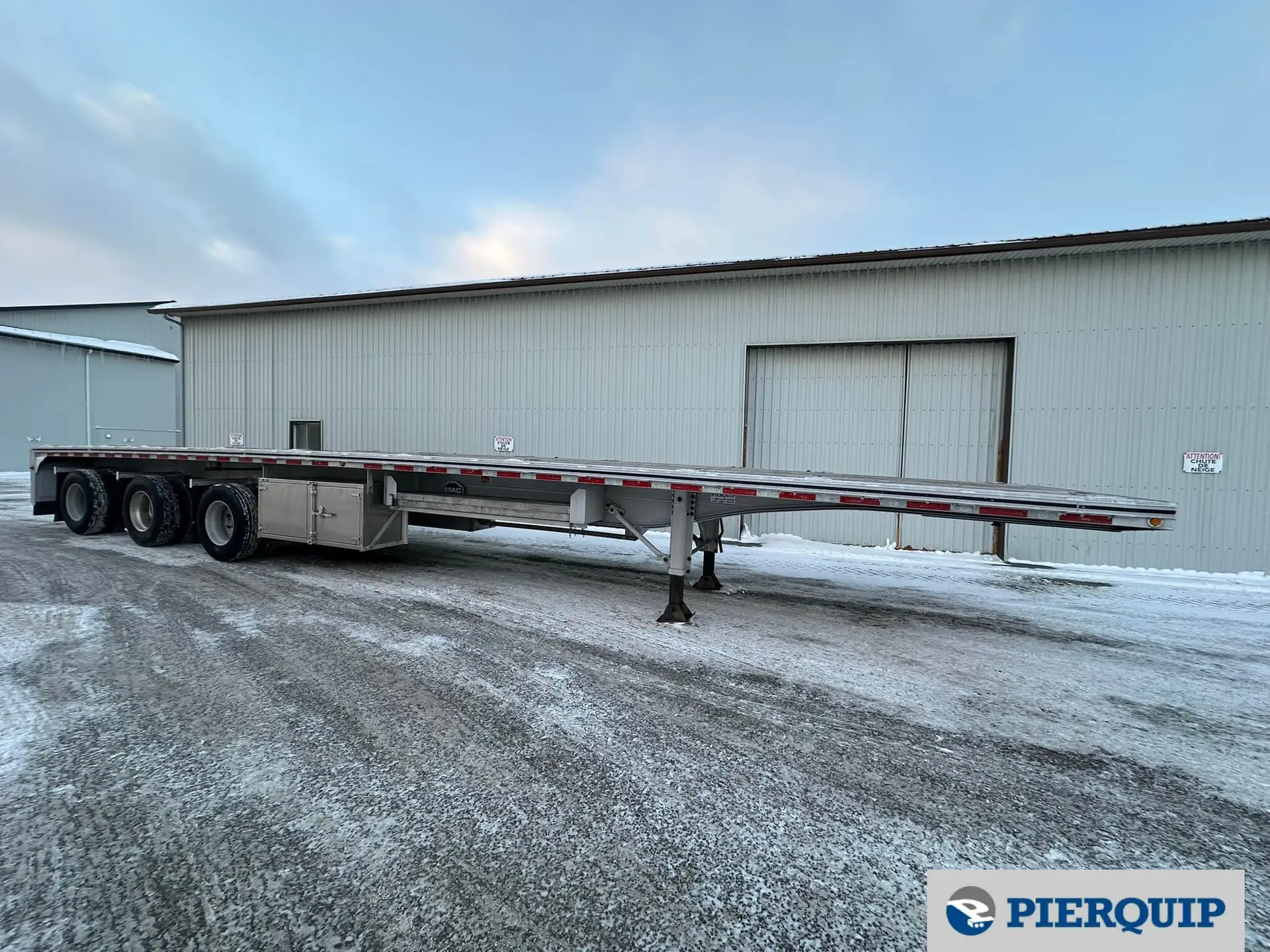 Pierquip_Mac Trailer_Flatbed_Tridem_Bunks (1)
