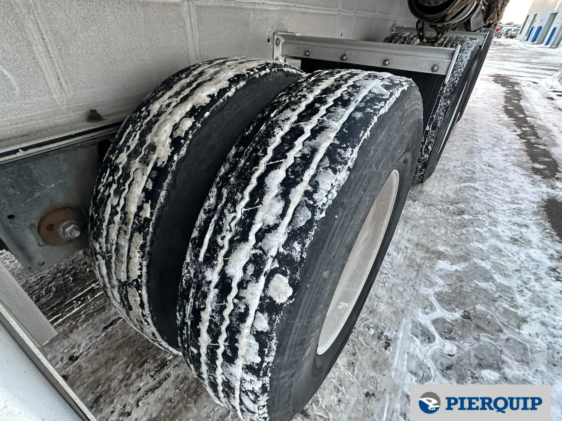 Pierquip_Mac Trailer_Flatbed_Tridem_Bunks (20)