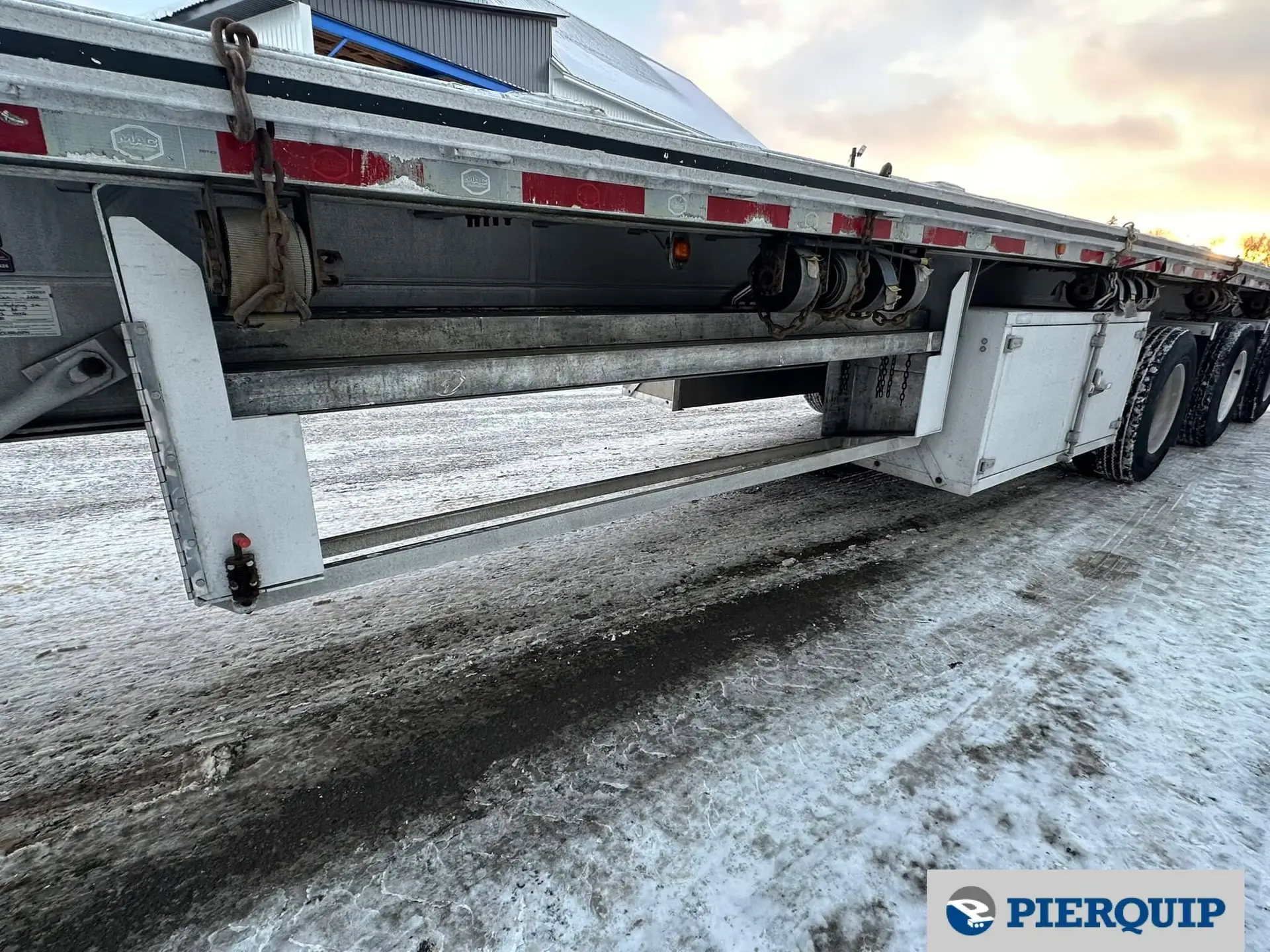 Pierquip_Mac Trailer_Flatbed_Tridem_Bunks (5)