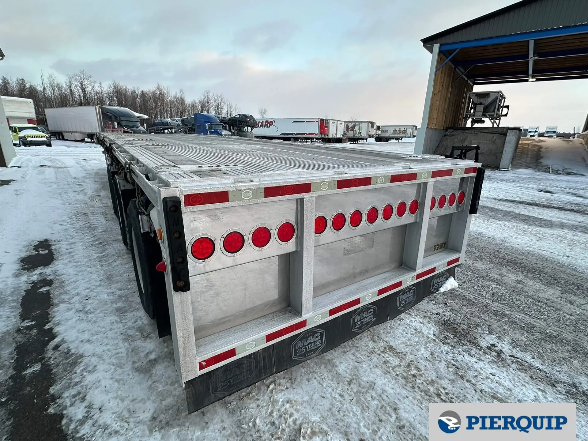 Pierquip_Mac Trailer_Flatbed_Tridem_Bunks (6)