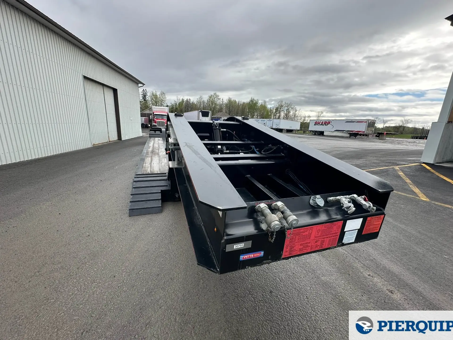 Pierquip_Pitts Trailer_Fardier 55t_Hydraulique_Tridem (6)